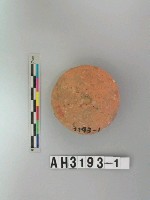 藏品(紅色大型陶紡輪)的圖片